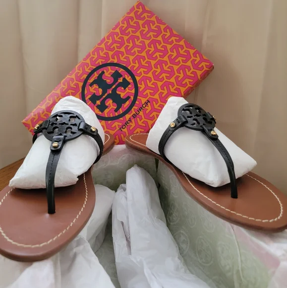 Tory Burch Mini Miller Leather Flat Thong - Picture 2 of 6